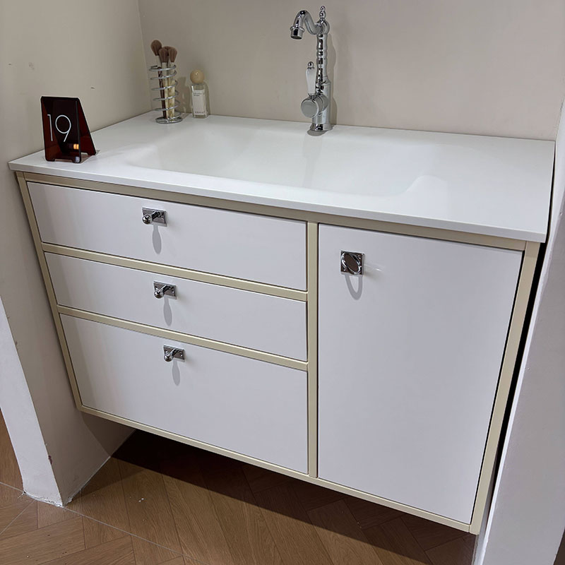 Modern Luxury Bathroom Cabinet - đánh giá và giá Luxury Skincare Display